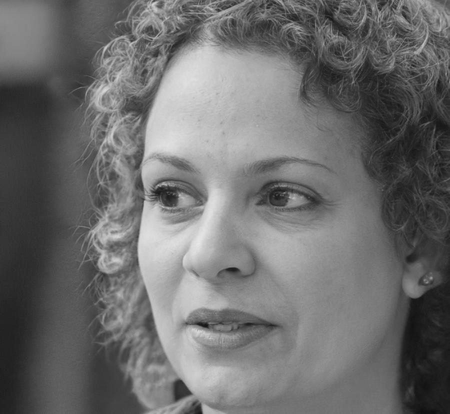 Sandra Müller, Kundin